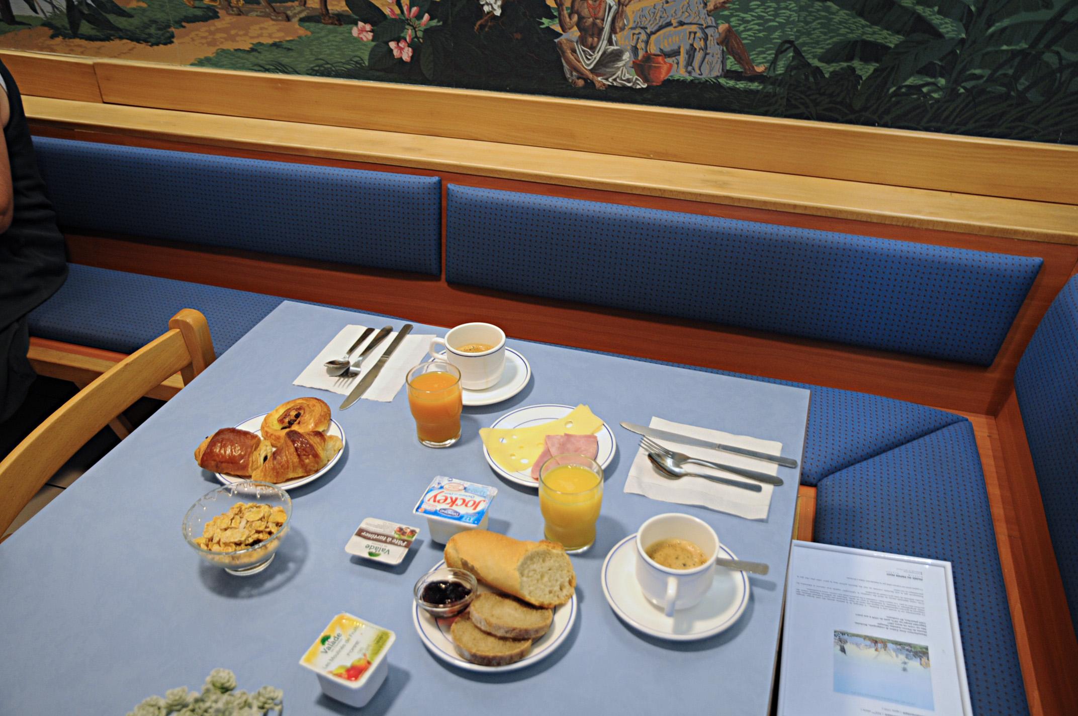 B&B Hotel Strasbourg Aeroport Holtzheim Eksteriør billede