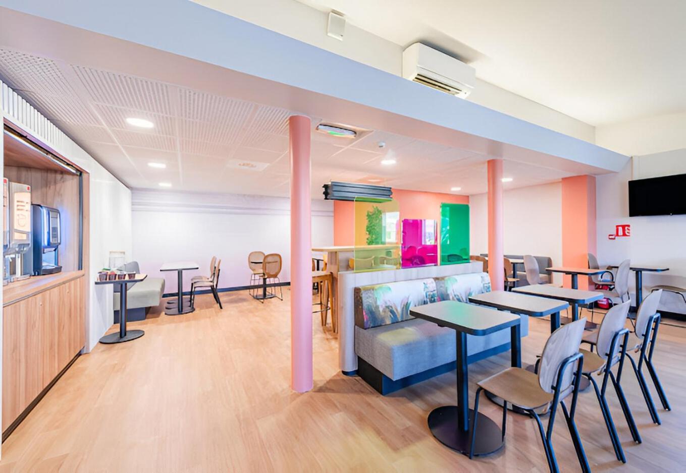 B&B Hotel Strasbourg Aeroport Holtzheim Eksteriør billede