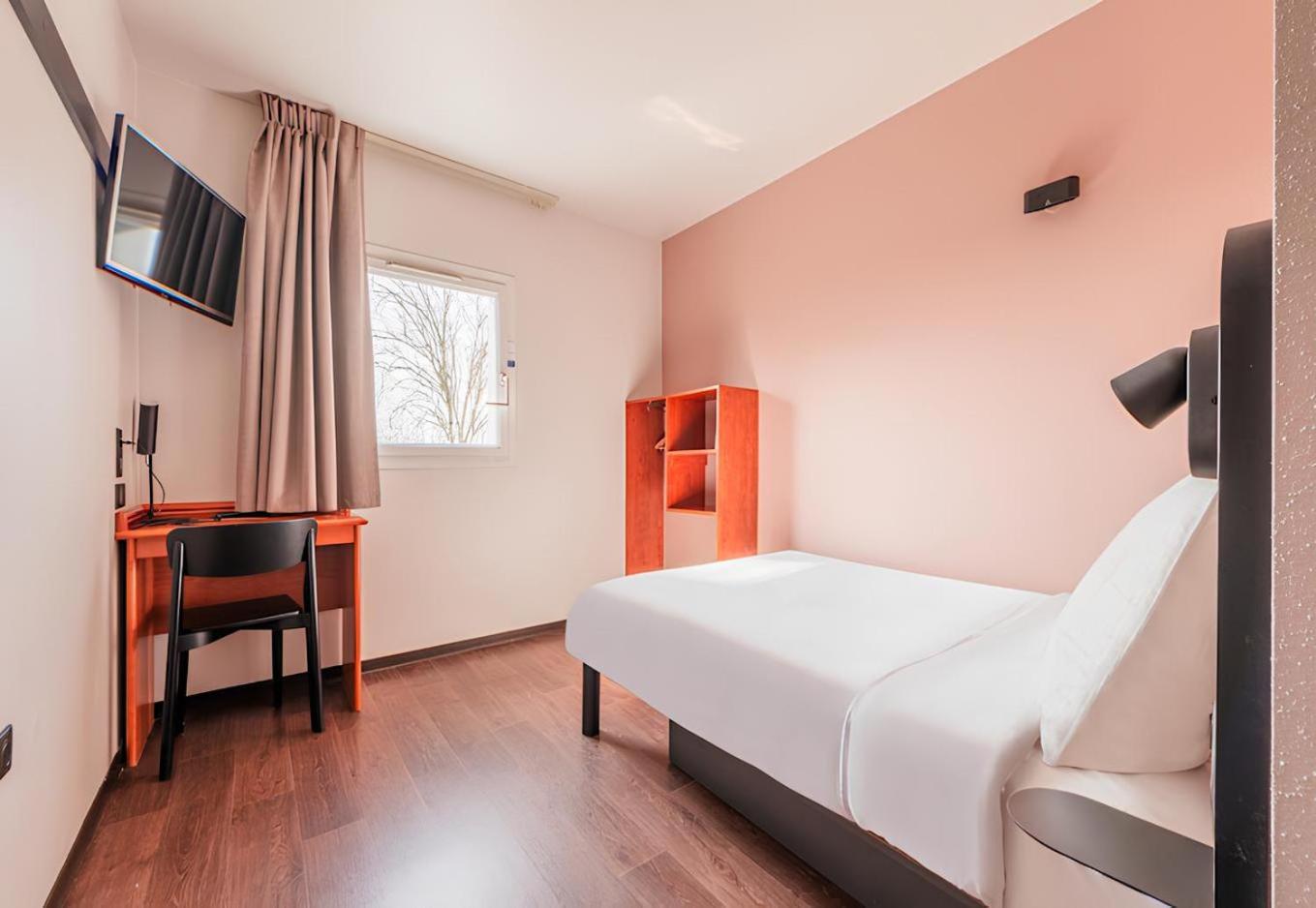 B&B Hotel Strasbourg Aeroport Holtzheim Eksteriør billede