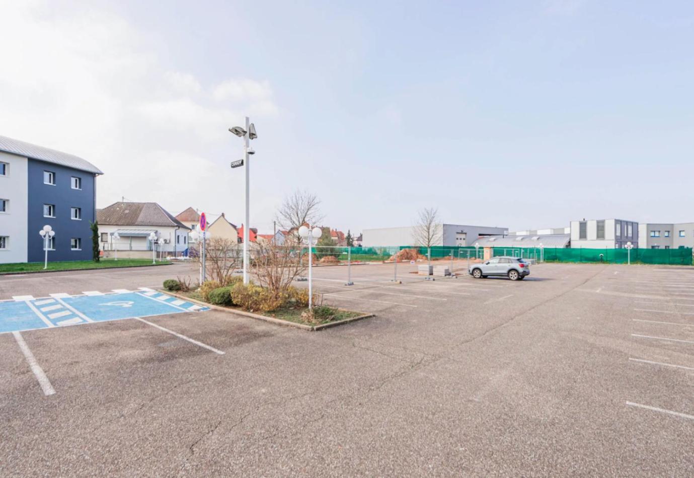 B&B Hotel Strasbourg Aeroport Holtzheim Eksteriør billede