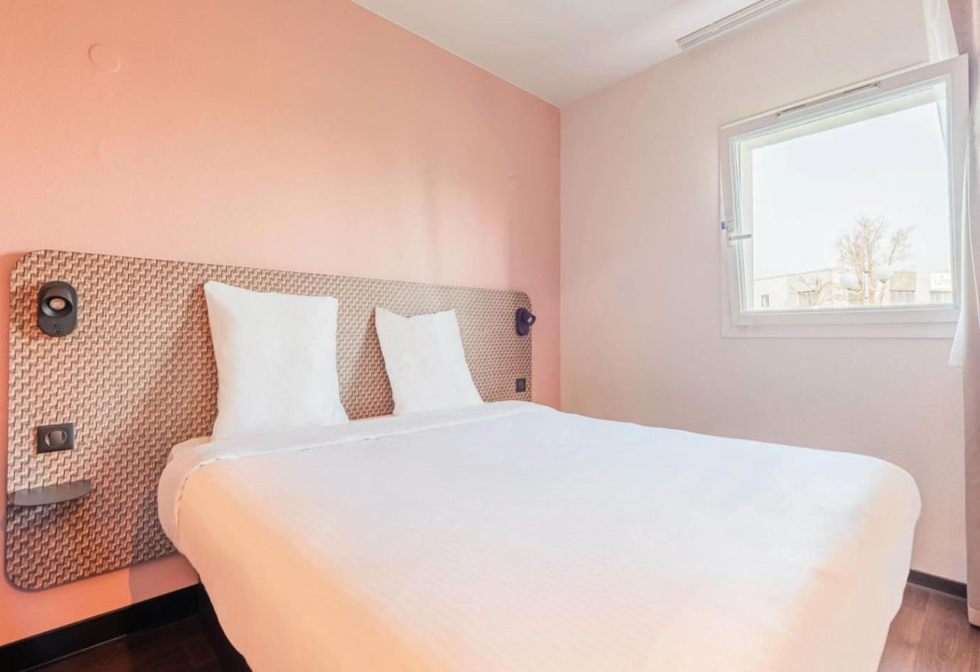 B&B Hotel Strasbourg Aeroport Holtzheim Eksteriør billede