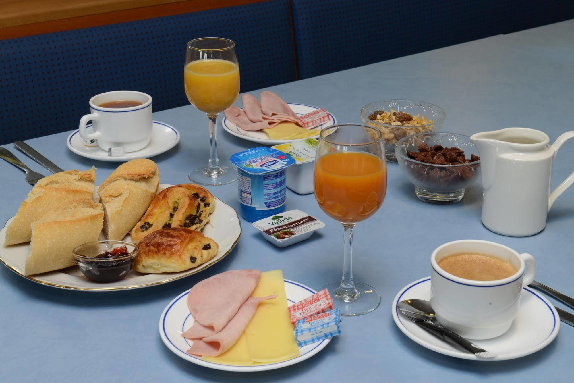 B&B Hotel Strasbourg Aeroport Holtzheim Eksteriør billede