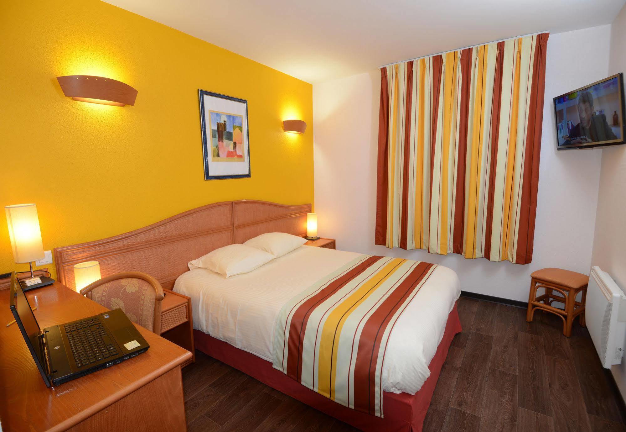 B&B Hotel Strasbourg Aeroport Holtzheim Eksteriør billede